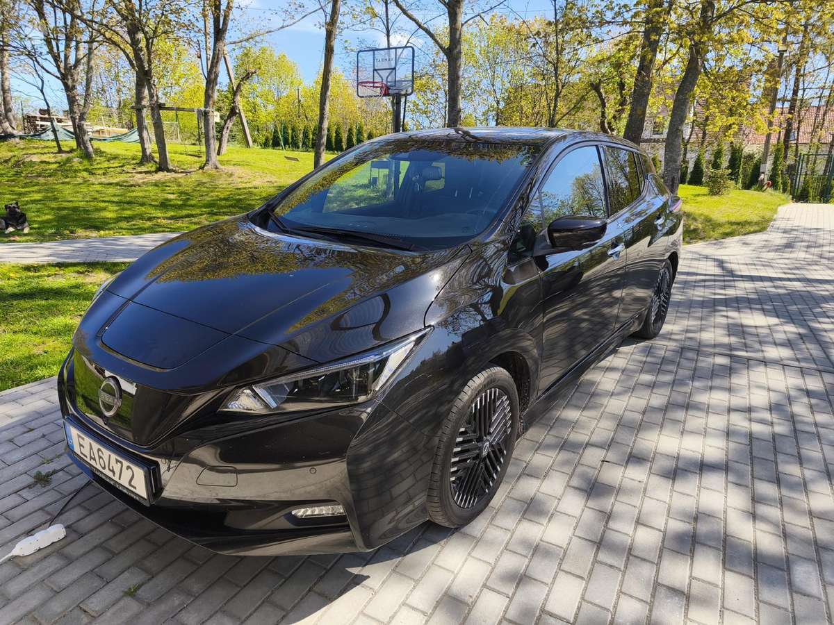 Nissan Leaf, 40 kWh, hatchback