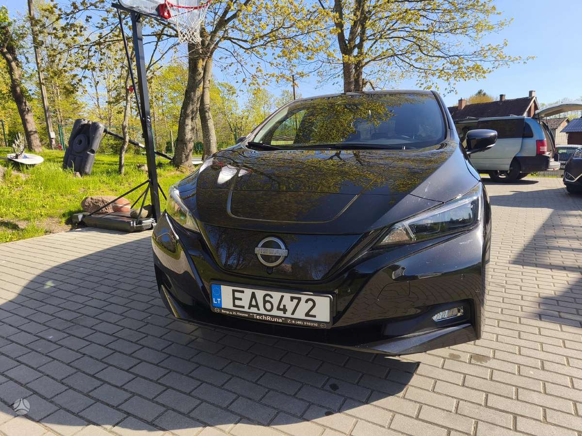 Nissan Leaf, 40 kWh, hatchback