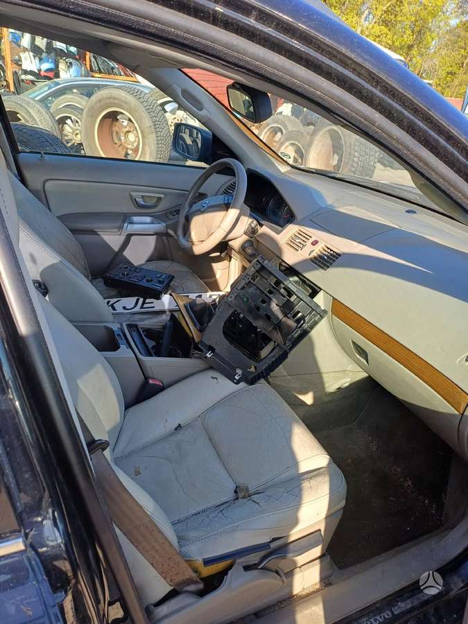 Volvo XC90 по частям