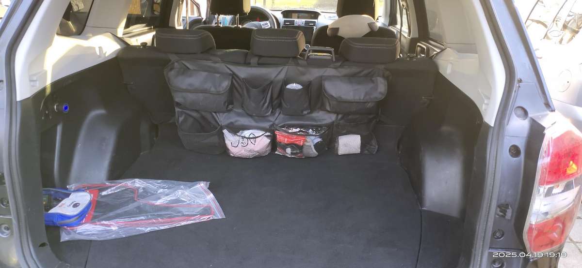Subaru Forester, 2.0 l., off-road / crossover