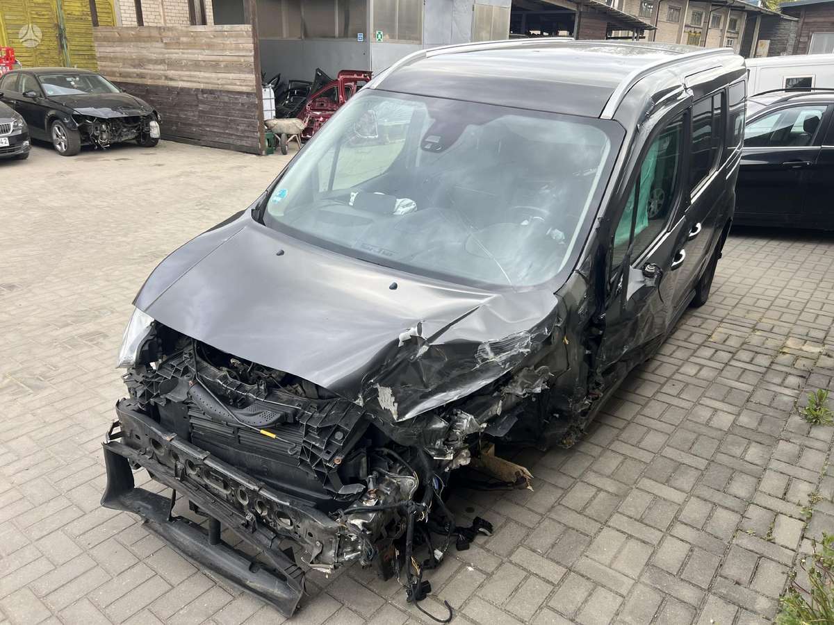 Ford Tourneo Connect dalimis