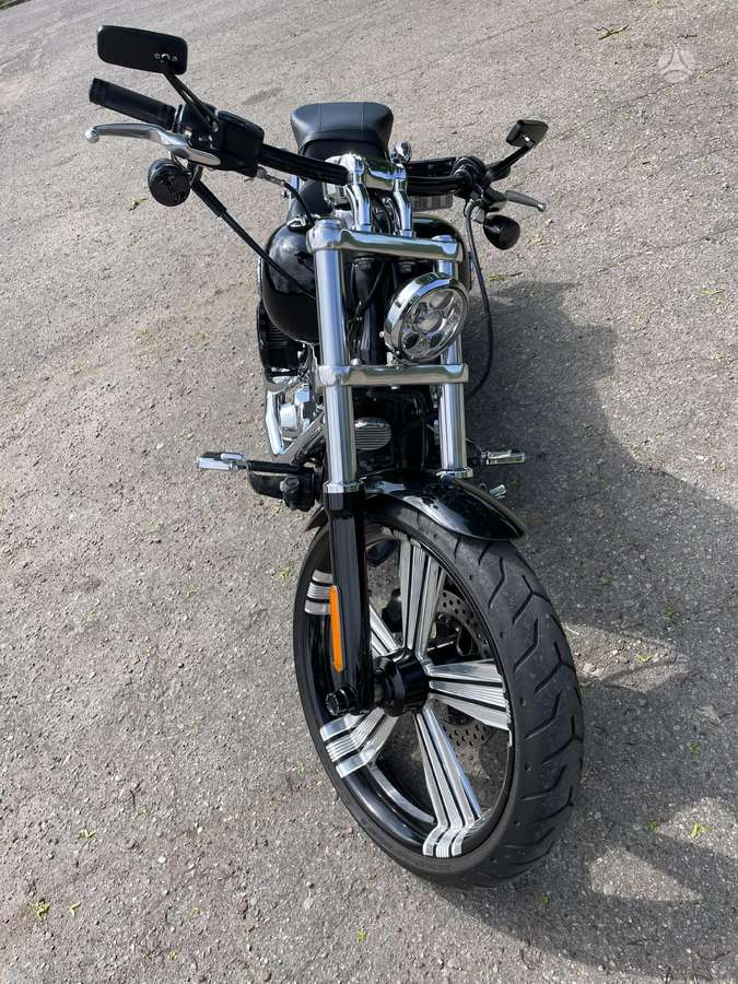 Harley-Davidson BREAKOUT 1700cc, чопперы / круизеры / custom