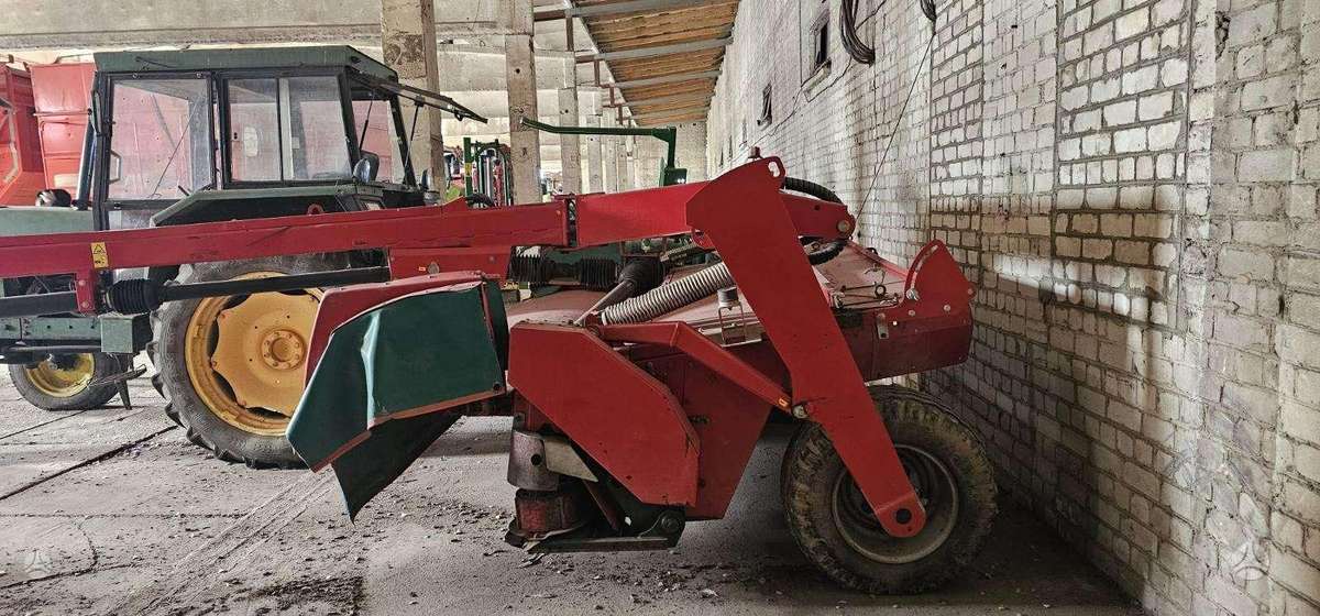 MTZ Kwernerland 4336, lawn mowers