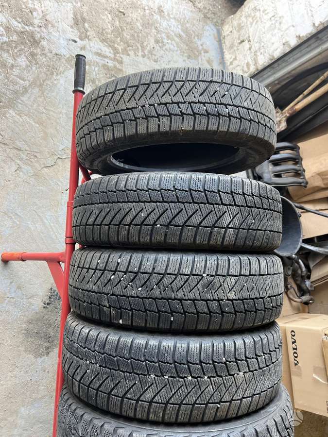 Continental, universalios 165/60 R15