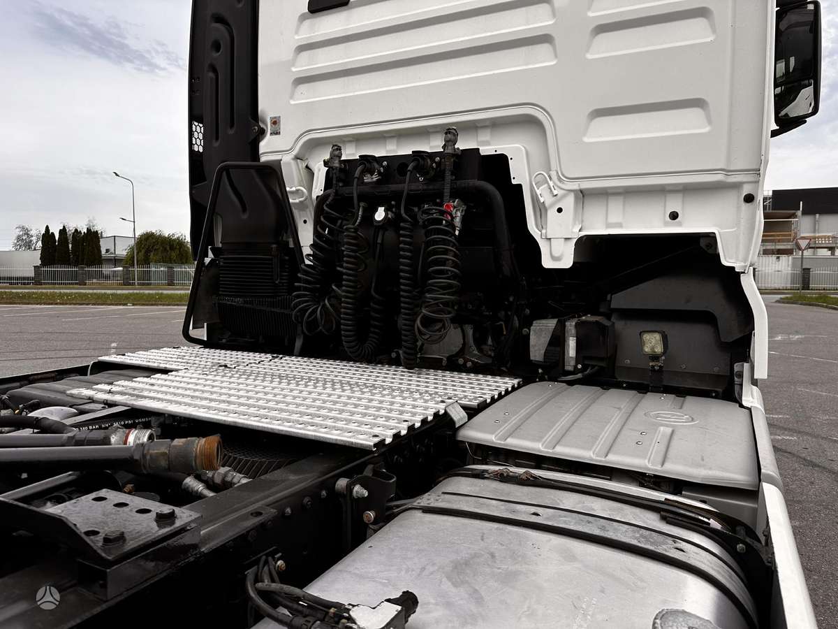 MAN TGX18-480BLS, single sleeper