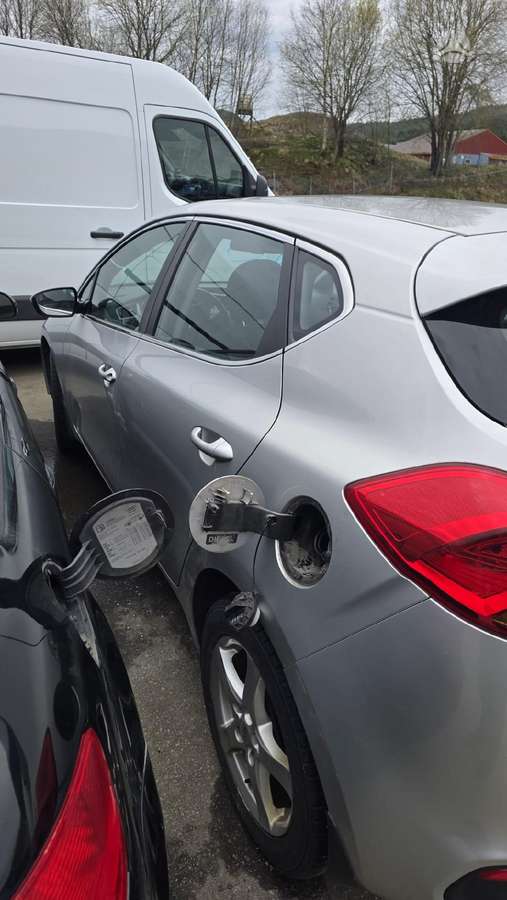 Kia Ceed по частям