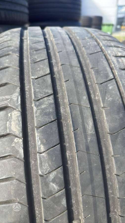 Pirelli P ZERO PZ4, летние 255/35 R21