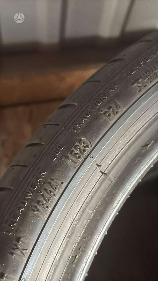 Pirelli P ZERO PZ4, vasarinės 255/35 R21