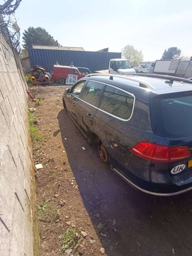 Volkswagen Passat for parts