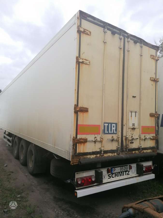 Schmitz SKO24, refrigerated