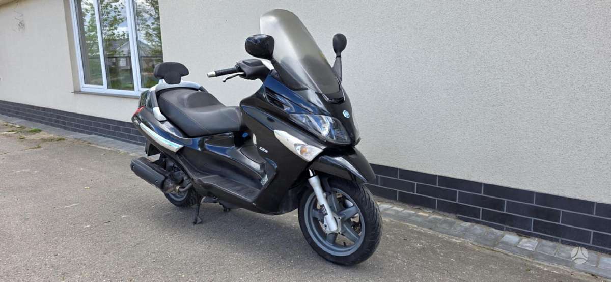 Piaggio Xevo 125cc, мотороллеры / мопеды