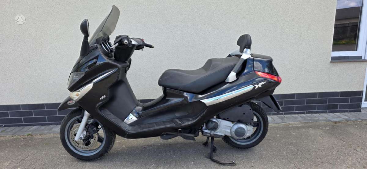 Piaggio Xevo 125cc, мотороллеры / мопеды