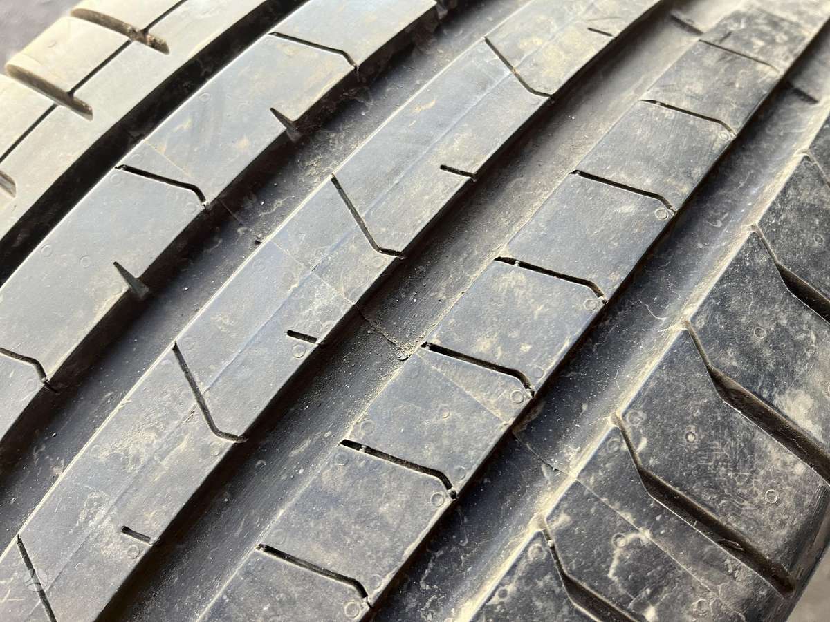 Pirelli PZero pz4, летние 235/40 R20