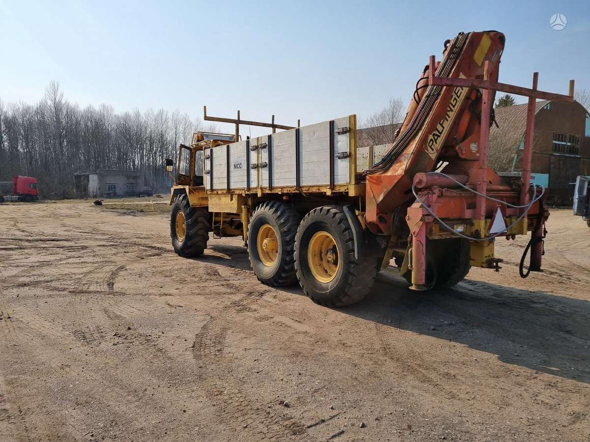 Volvo Dr860, kranai