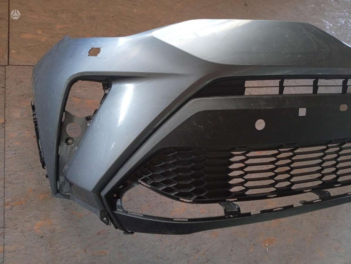 Toyota C-HR bumpers, lights