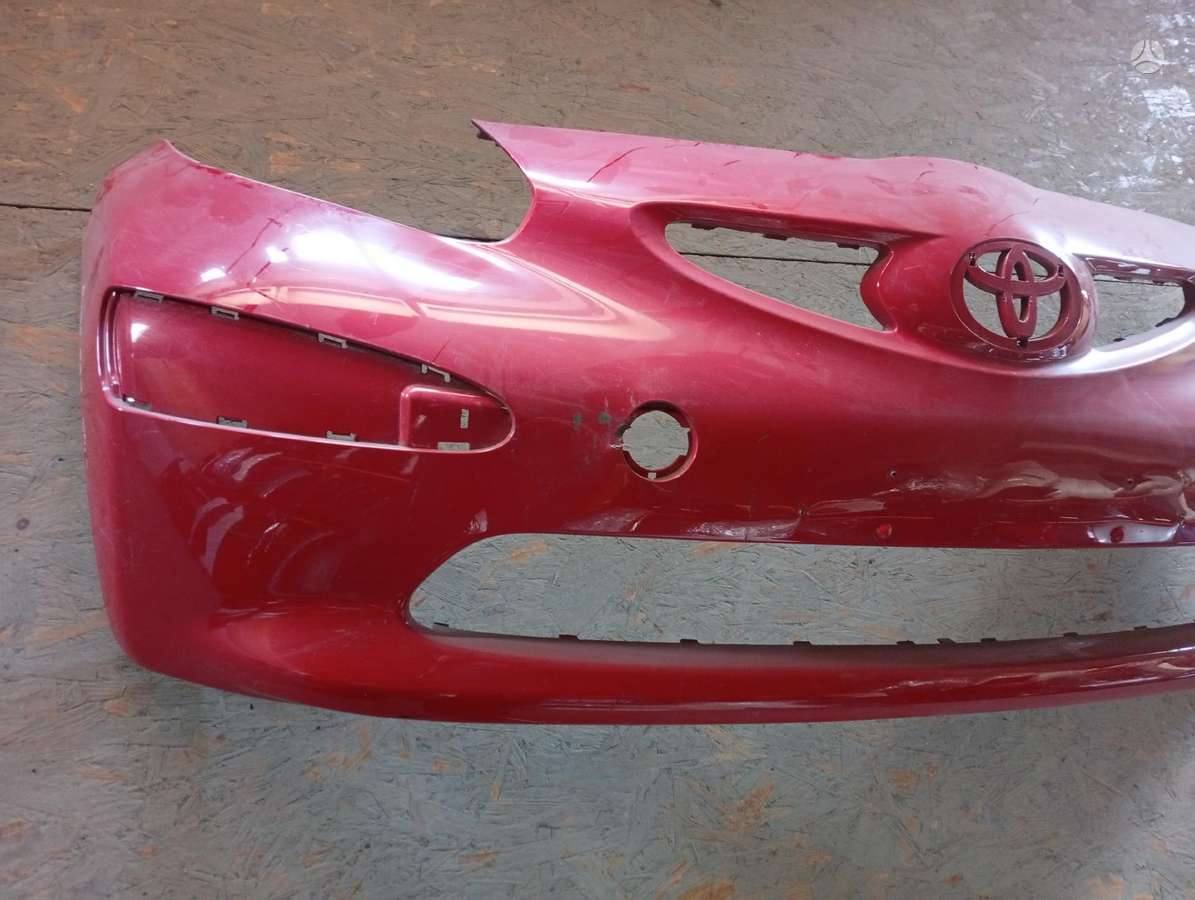 Toyota Aygo бамперы (буфера), двери, крылья