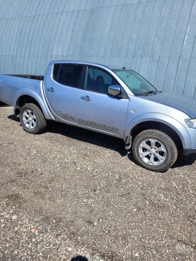 Mitsubishi L200