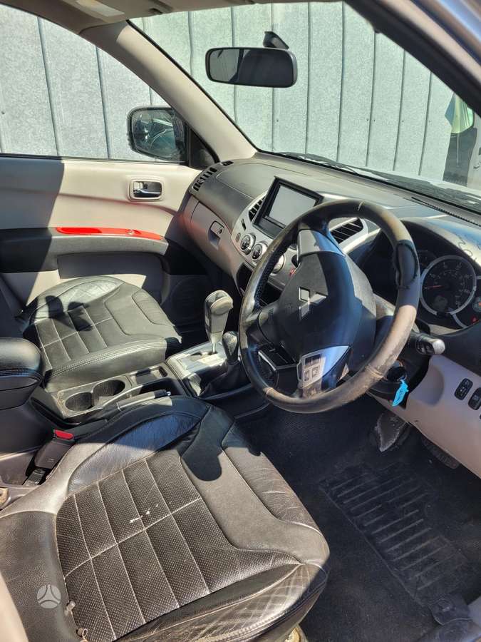 Mitsubishi L200