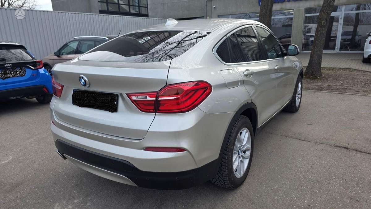 BMW X4, off-road / crossover