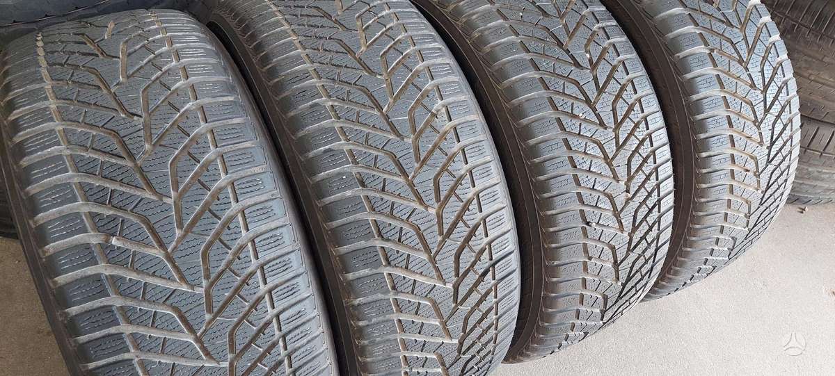 Yokohama, žieminės 245/45 R19