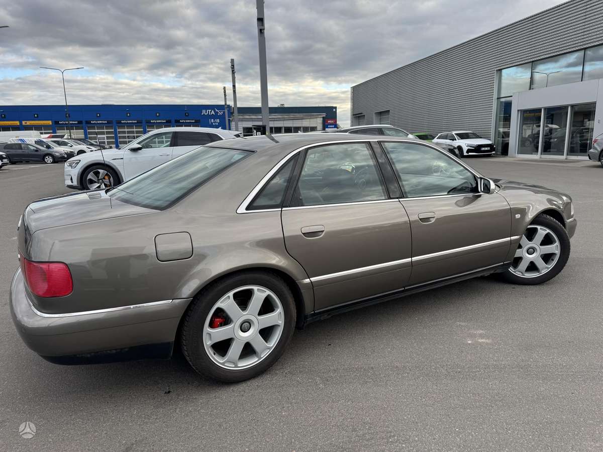 Audi S8, 4.2 l., saloon / sedan
