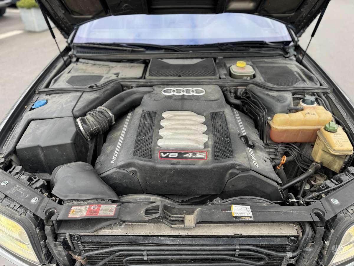 Audi S8, 4.2 l., saloon / sedan