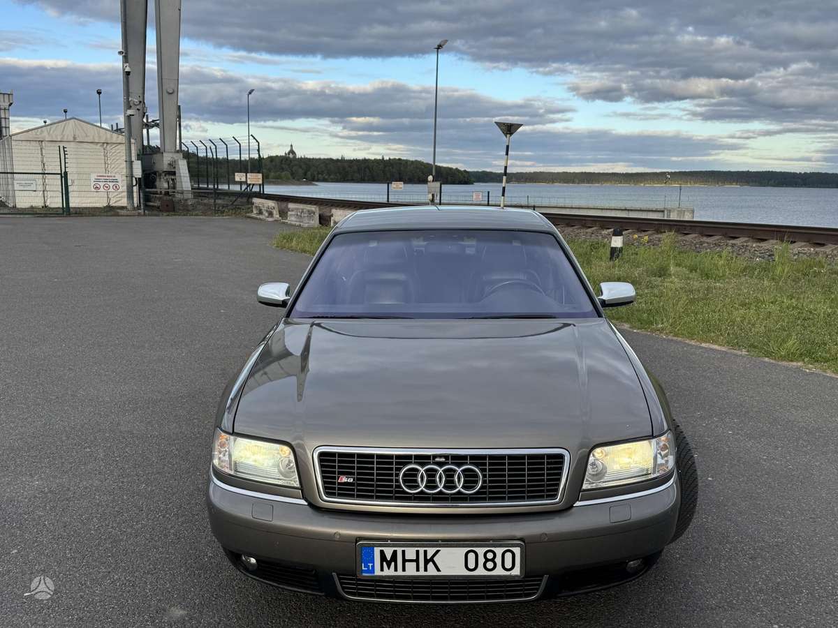 Audi S8, 4.2 l., saloon / sedan
