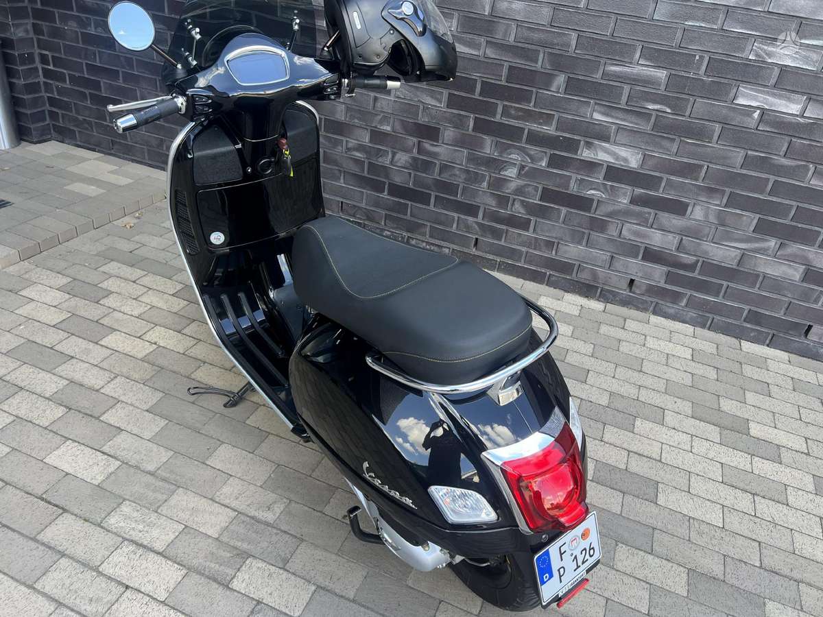 Piaggio Vespa 125cc, мотороллеры / мопеды