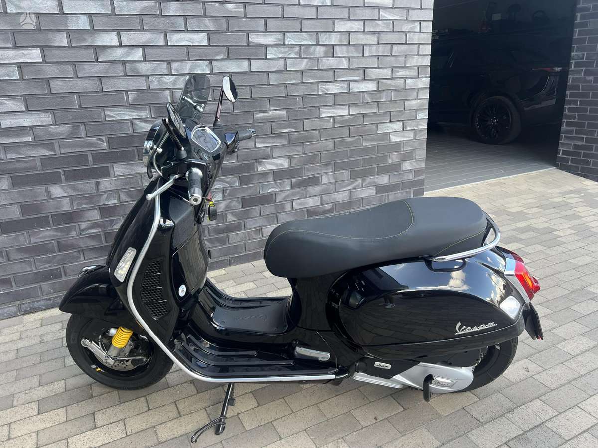 Piaggio Vespa 125cc, мотороллеры / мопеды