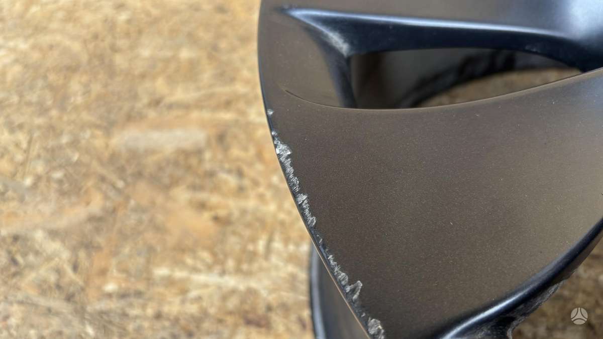 Tesla Model Y, 118822700C, Cen25918