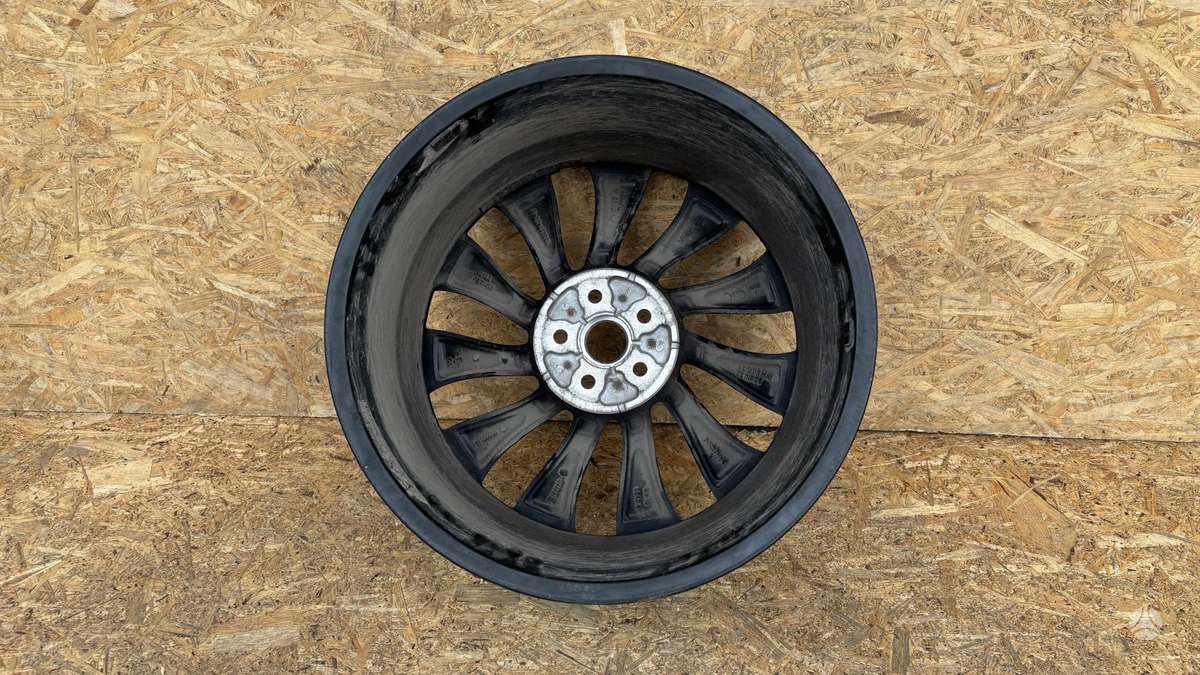 Tesla Model Y, 118822700C, Cen25918