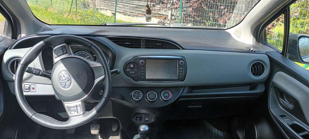Toyota Yaris - 4