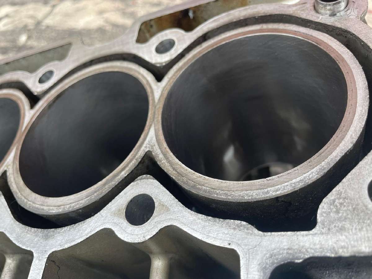 BMW 114, N13b16, crankshaft, pistons, engine block