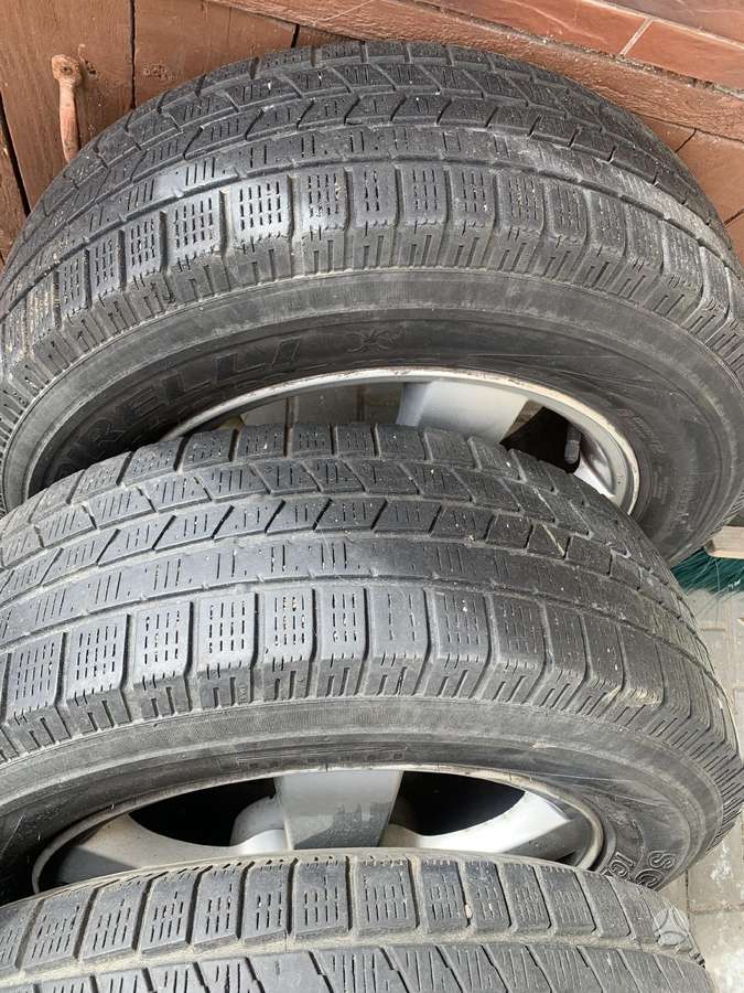 Pirelli Scorpion, universalios 215/65 R16