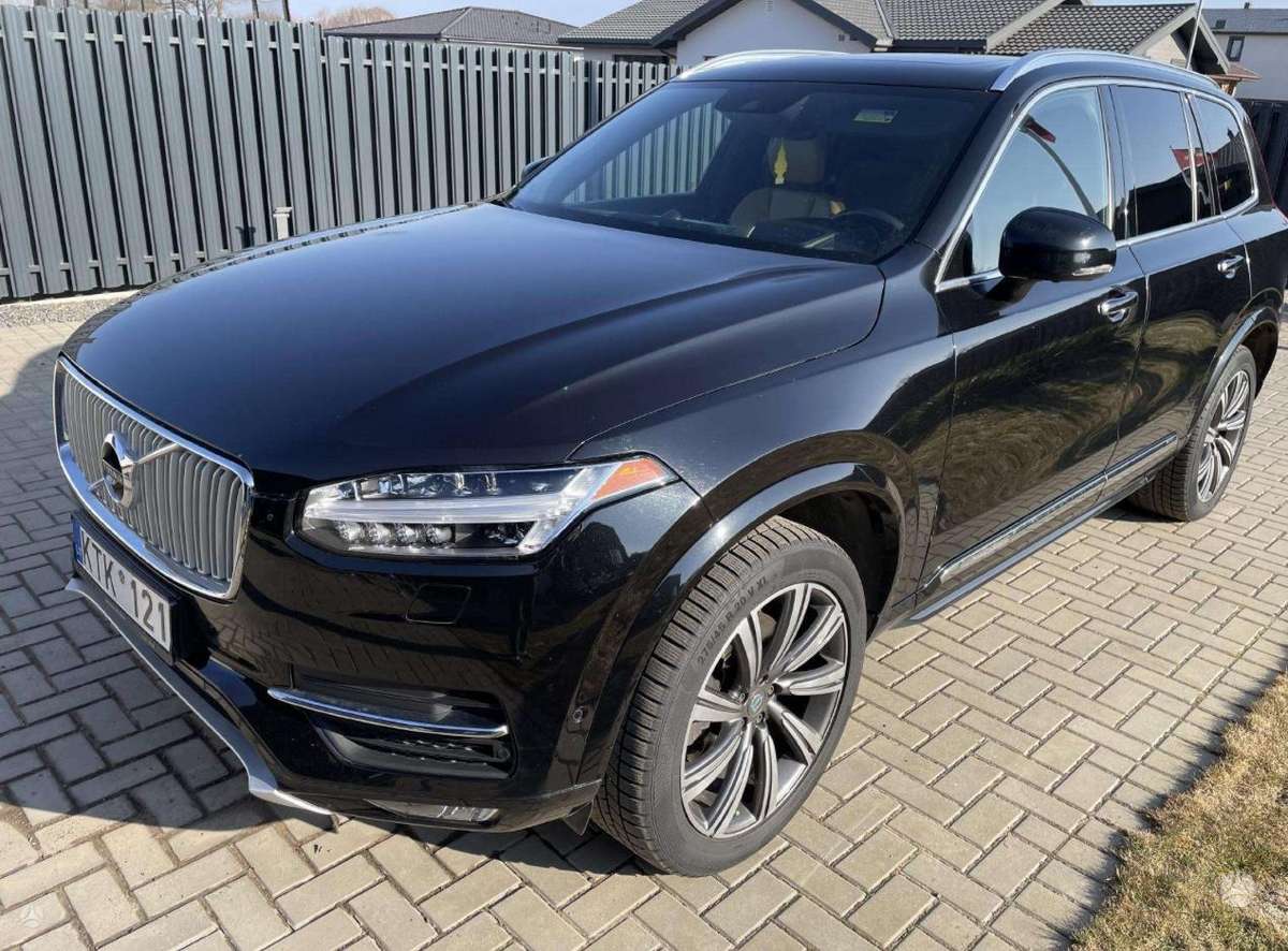 Volvo XC90 - 9
