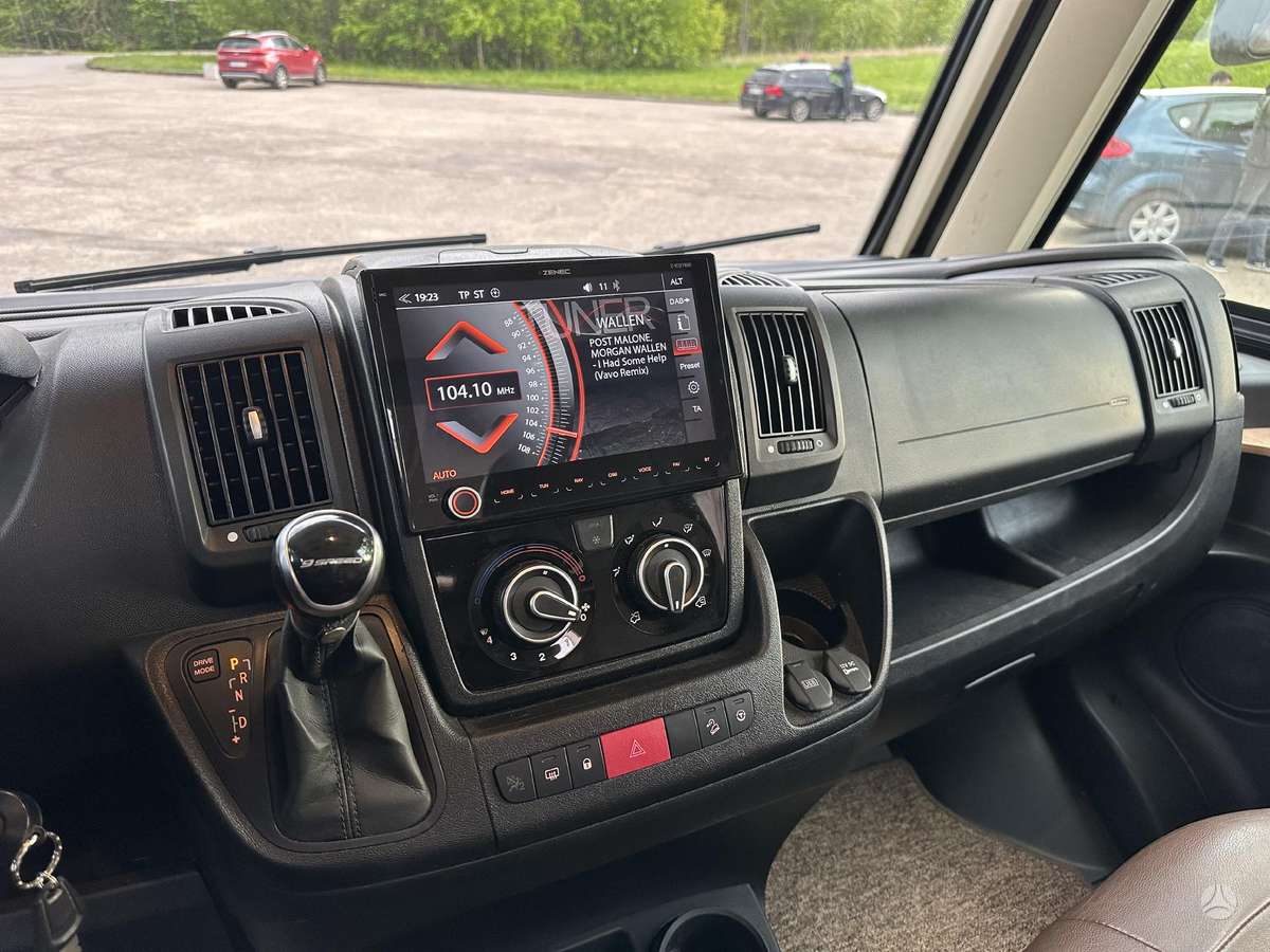 Weinsberg 650MEG, туристическиe автомобили