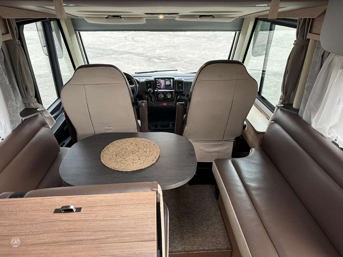 Weinsberg 650MEG, туристическиe автомобили