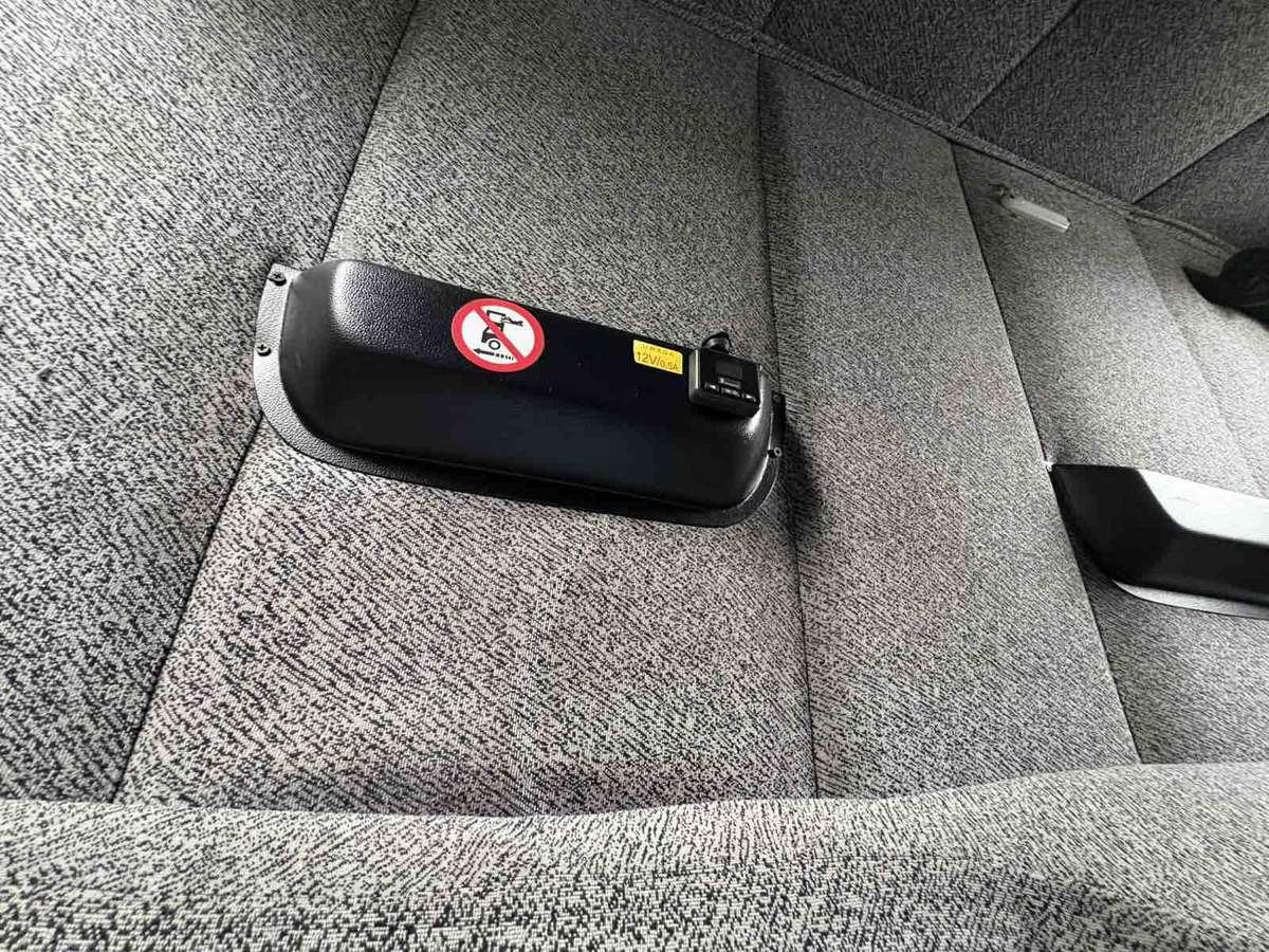 Iveco Daily, бортовые с тентом
