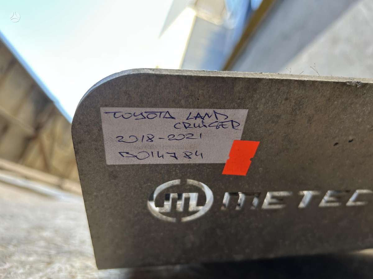 Toyota Land Cruiser Cen26124