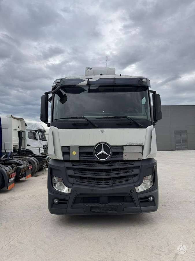 Mercedes-Benz ACTROS 1843, vilcējs