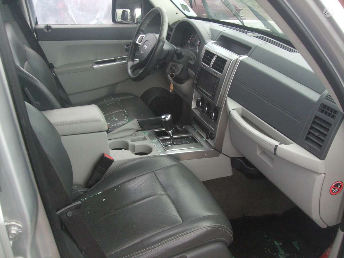Jeep Cherokee rezerves daļās