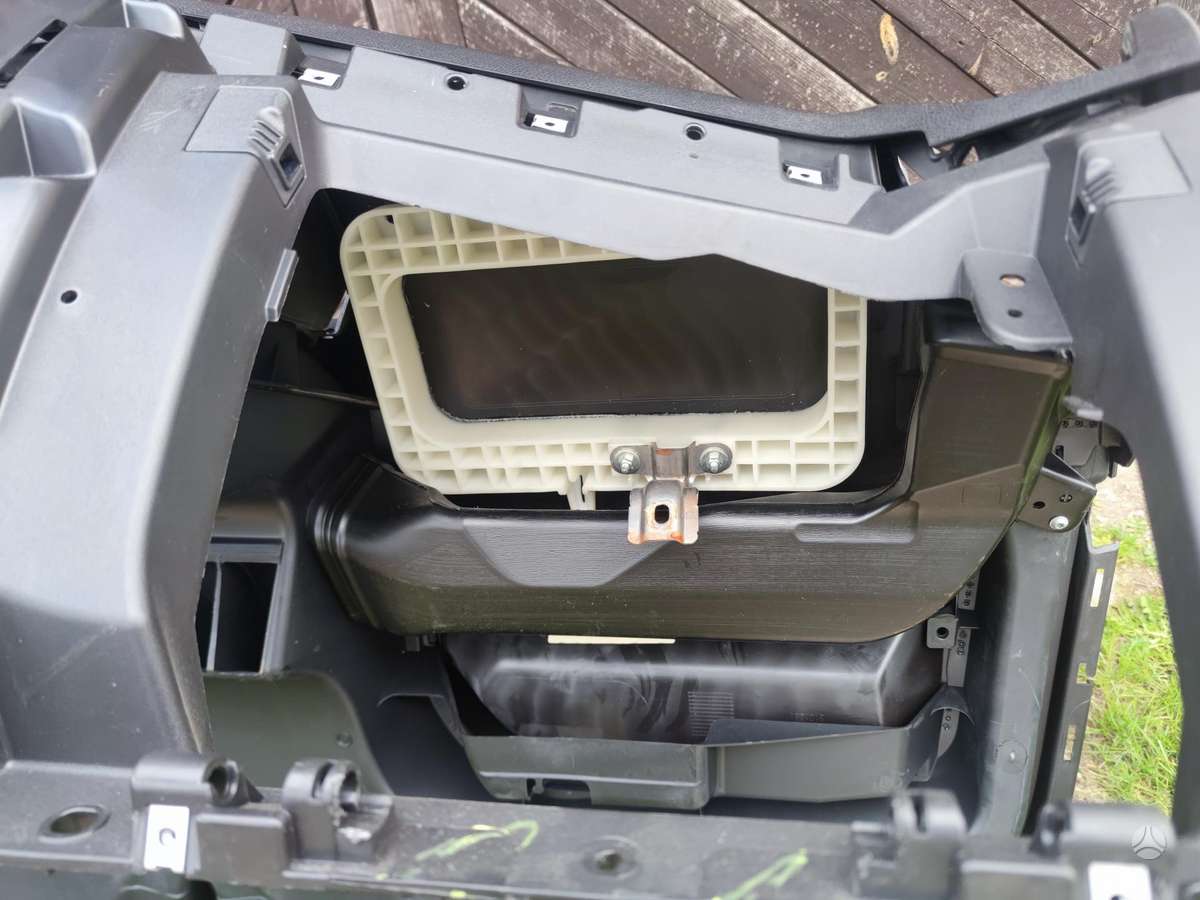 Ford Transit Connect panelė