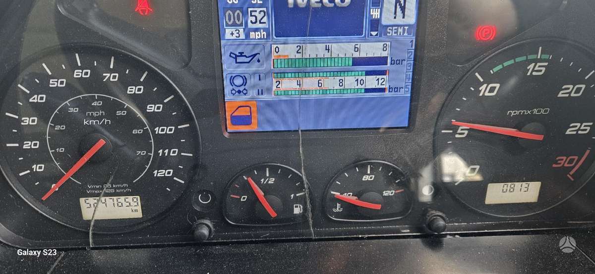 Iveco NP 400  CNG, single sleeper