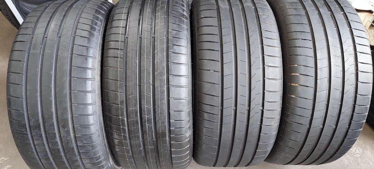 Bridgestone, summer 285/35 R22