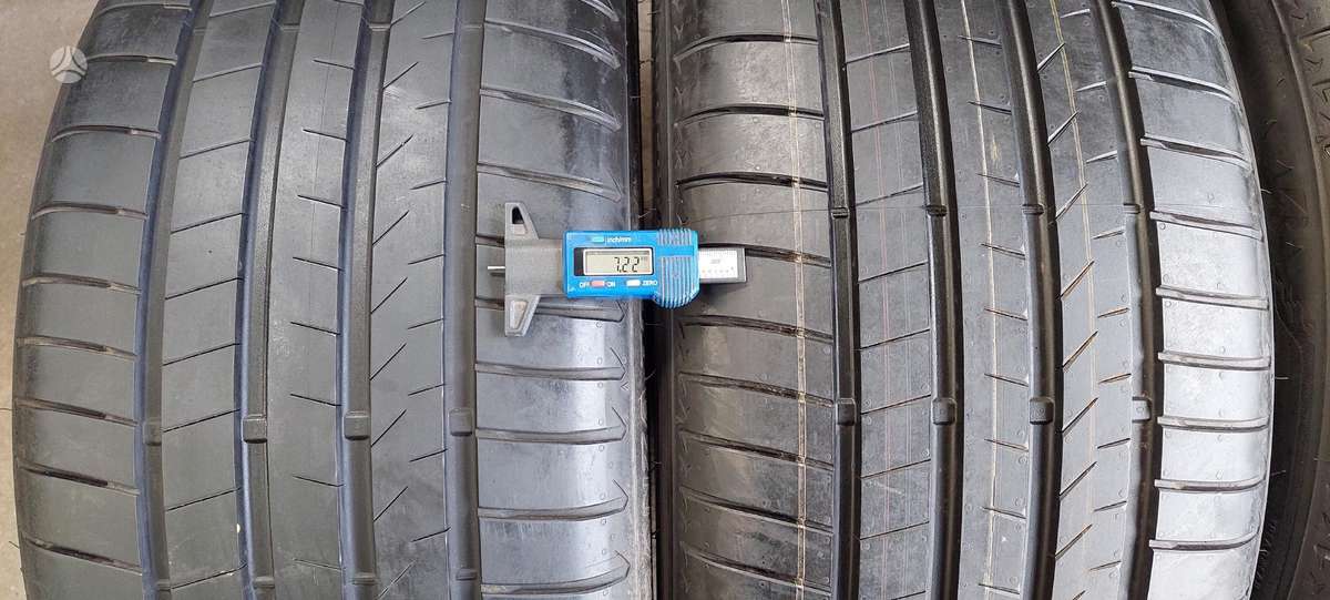 Bridgestone, summer 285/35 R22