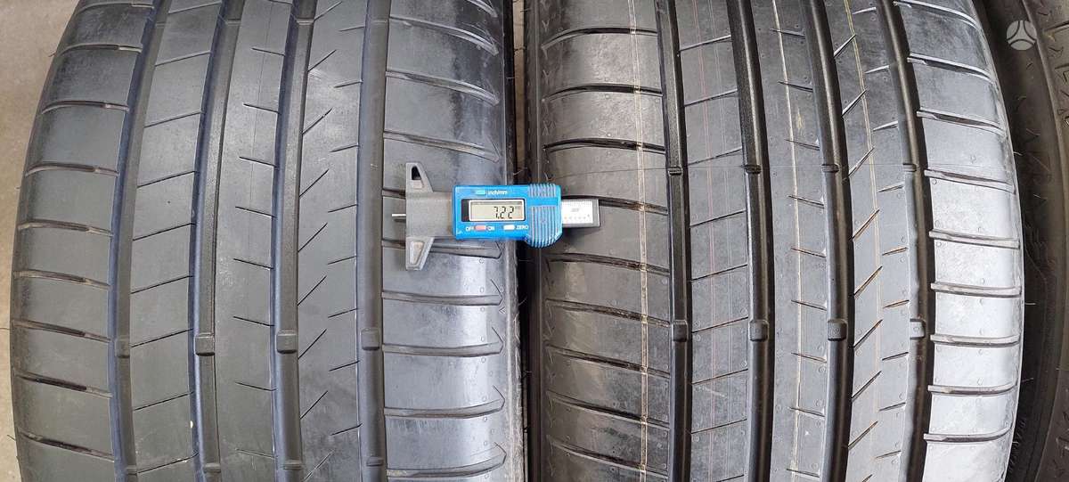 Bridgestone, vasaras 285/35 R22