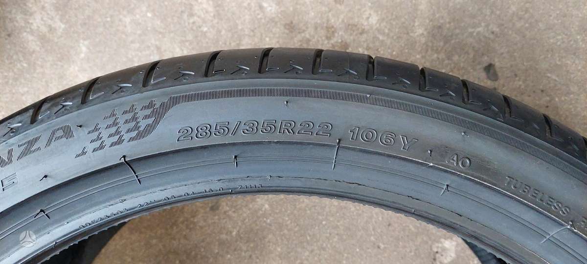 Bridgestone, summer 285/35 R22
