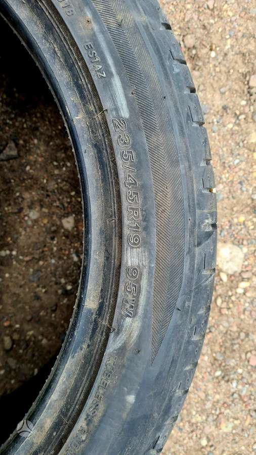 Bridgestone, summer 235/45 R19