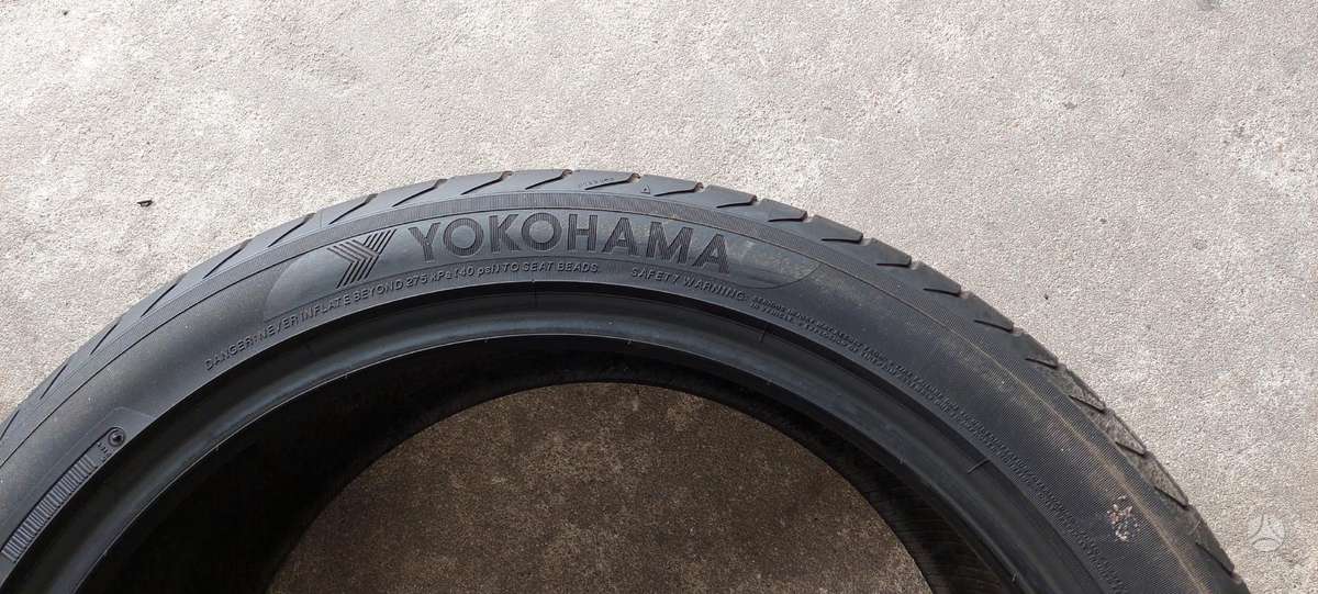 Yokohama, vasarinės 295/35 R21
