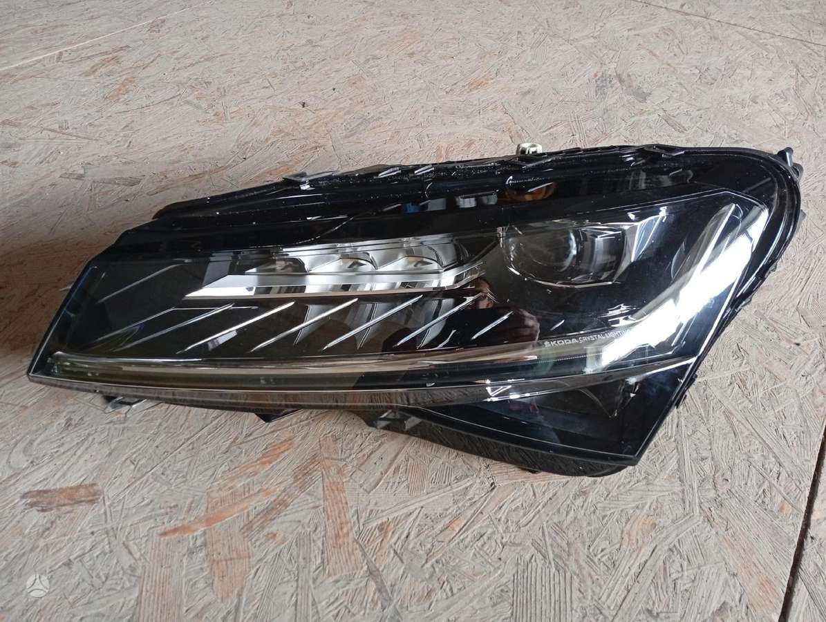 Skoda Superb детали кузова